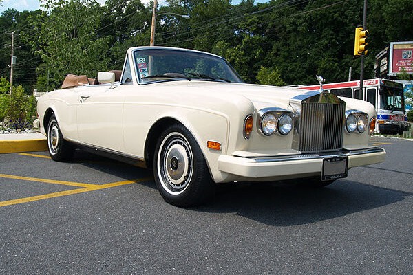 Rolls Royce Corniche Exterior